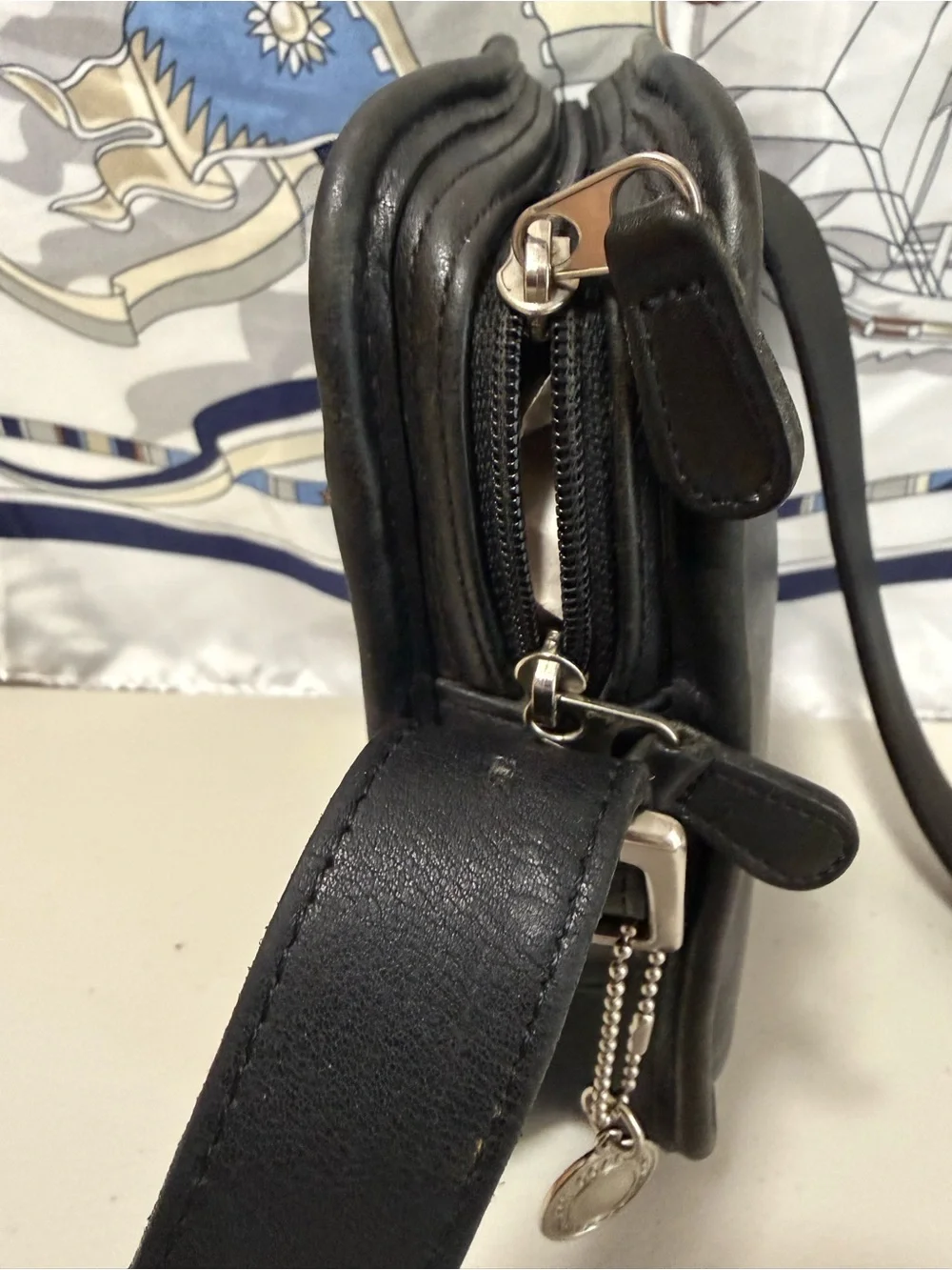 Vintage Coach Black Leather Shoulder/Crossbody Bag